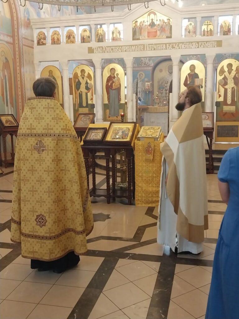 Божественная литургия в день Собора Радонежских святых