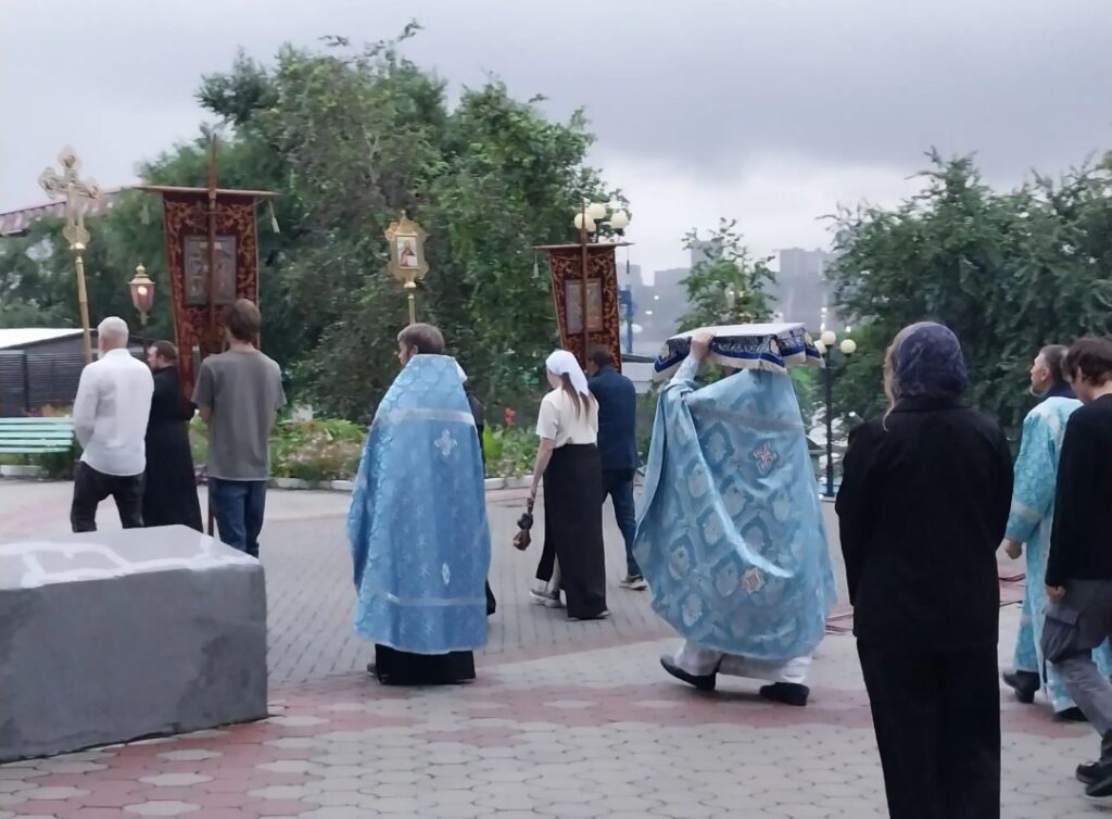 Всенощное бдение с чином Погребения Пресвятой Богородицы