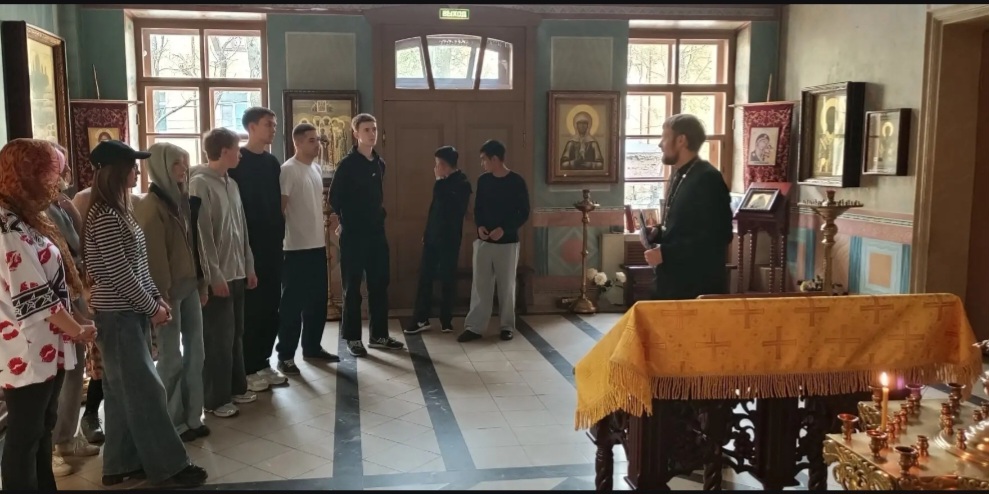 Студентам о важном: экскурсия накануне Дня народного единства