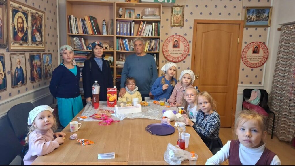 Сергиевский родник, День отца и домашние блины: как прошло воскресенье в нашей воскресной школе
