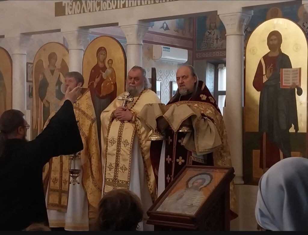 Божественная литургия в Неделю 19-ю по Пятидесятнице